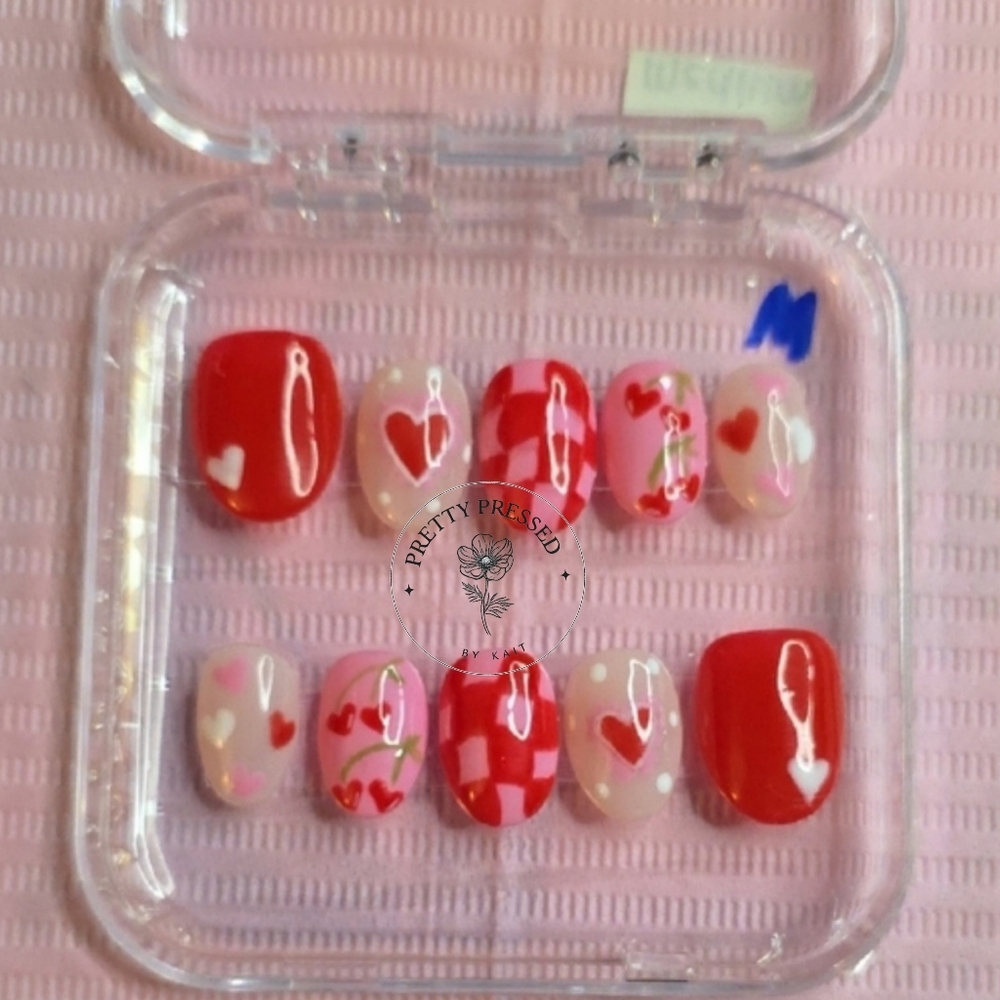 Heart Design Red and Pink Press-On Nails